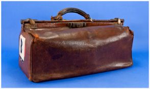 Early 20thC Gladstone Bag.