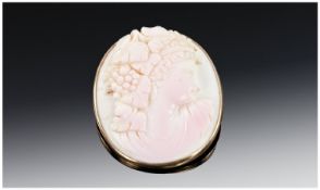 Very Fine-Early 20th Century-Handcrafted Cameo Brooch. Portrait of a young woman in a classical