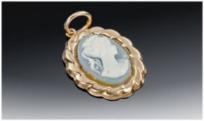 9ct Gold Framed Cameo Pendant.