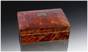 Regency Blonde Tortoiseshell Lidded Box, circa 1820`s, with silver wire inlay. 3.75 inches, 1.5