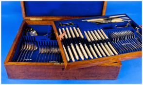 Victorian Good Quality Oak Cased 92 Piece Set Canteen of Cutlery, dated 1901, Joseph Rogers.