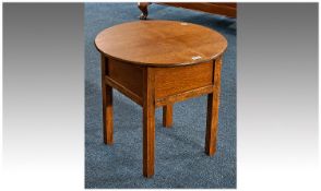 Early 20th Century Oak Veneered Sewing Table / Craft Box, raised on square legs, measuring 18½