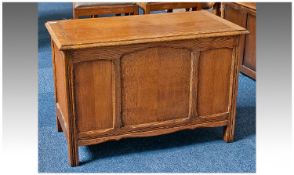 Early 20th Century Oak Chest, lid opening to reveal storage section, measuring 24 inches high, 36