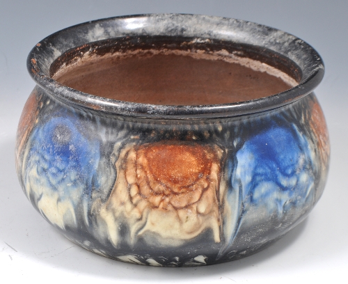 Swedish art pottery bowl, stylised decoration, 10.5cm