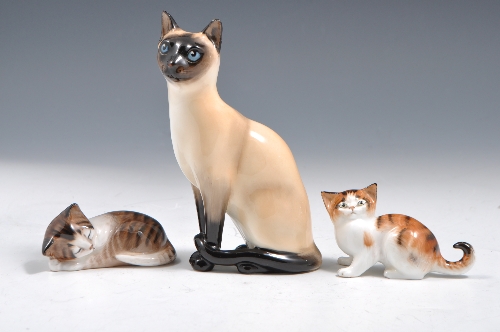 A Royal Doulton model of Siamese Cat, seated, HN2655, 14cm and two Royal Doulton models of