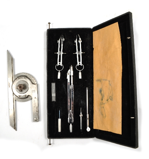 American steel angle gauge, marked AM 1937 and RAF No. 250, (boxed), part geometry set and a cased