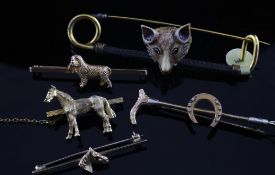 Three 9ct gold horse related bar brooches and two others, 9ct gold spaniel and gilt metal fox
