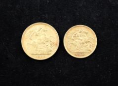 An Edward VII 1905 gold full sovereign and a 1910 gold half sovereign.