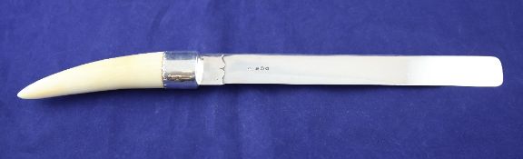 A late Victorian ivory tusk handled silver page turner, EB, London, 1895, 16.25in.