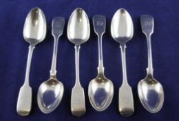 A set of six Irish silver fiddle pattern teaspoons, 6 oz. A set of six Irish silver fiddle pattern