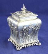 An early George III silver tea caddy and cover, 11 oz. An early George III silver tea caddy and