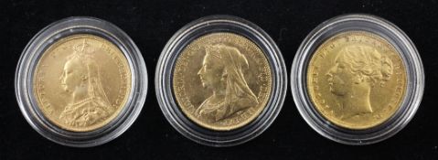 Three cased Victorian gold sovereigns, 1877, 1889 & 1899.
