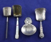 A George V novelty silver caddy spoon, by Bernard Instone, with handle modelled as the bust of