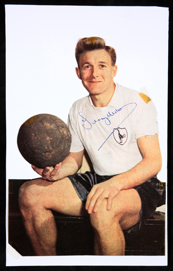 Signed pictures of Tottenham Hotspur players circa 1960-1962, mostly signed over magazine portraits,