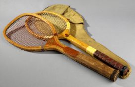 An American Spalding "Gold Medal" lawn tennis racquet circa 1915, with a flat top in the style of