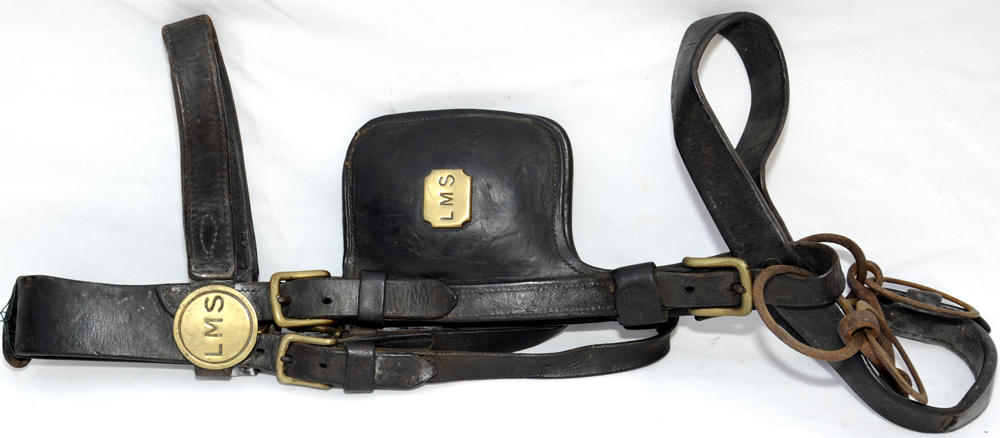 LMS leather Horse Bridle with qty 4 Horse Brasses, two circular and two rectangular with scalloped