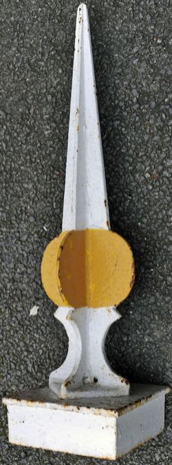 Somerset & Dorset Joint Railway Signal Finial, 28" tall, painted white and yellow. A scarce example