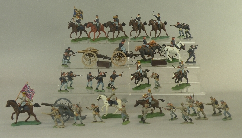 A quantity of Britains plastic soldiers comprising 32 soldiers of both Confederate and Unionist