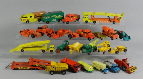 A group of approximately twenty unboxed King Size and Major Pack models, items include a Bedford