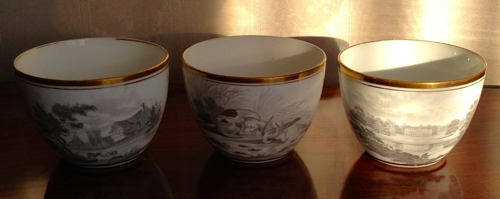 Three early 19th century bat print cups, possibly  Spode, one hairline.