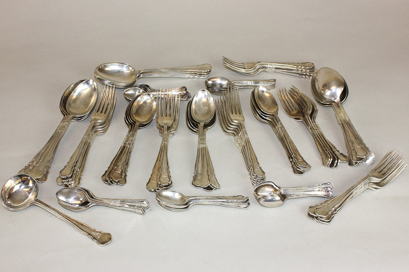 A silver canteen of flatware, maker William Hutton & Sons Ltd, Sheffield 1923/24/25 with Chippendale