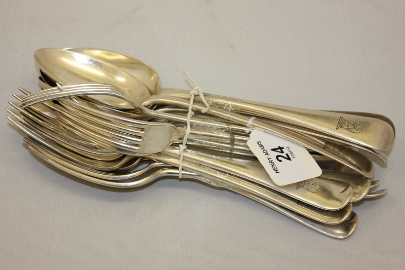 A part Old English pattern canteen of silver flatware, maker D.F., London 1918/20 comprising six