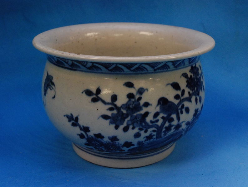 CHINESE BLUE AND WHITE BOWL, 19TH/20TH CENTURY, 18CM