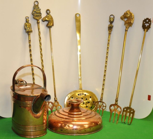 SIX BRASS TOASTING FORKS, CHESTNUT ROASTER, COPPER WATERING CAN AND BED WARMER