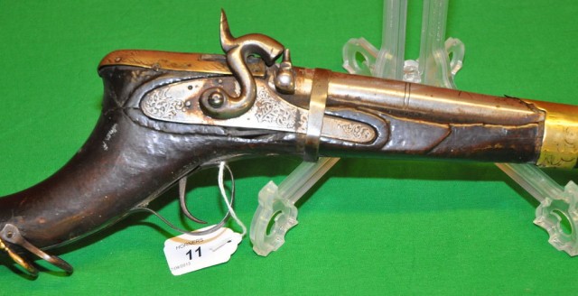 UNUSUAL EASTERN DECORATIVE FLINT LOCK RIFLE, 95CM (AF) WITH ALTERATIONS