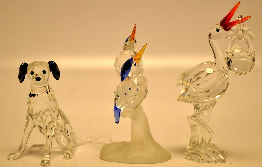 THREE SWAROVSKI FIGURES TO INC. DALMATION, KINGFISHER AND STORK (DALMATION BOXED)