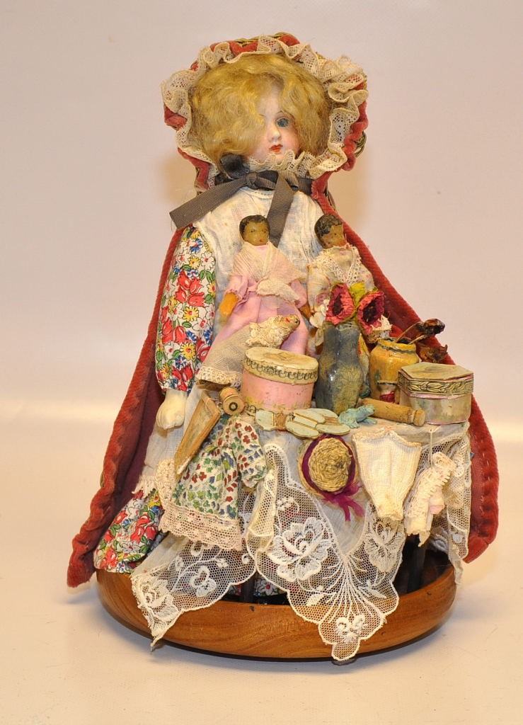 PEDLAR DOLL WITH BISQUE HEAD, APPROX. 30CM