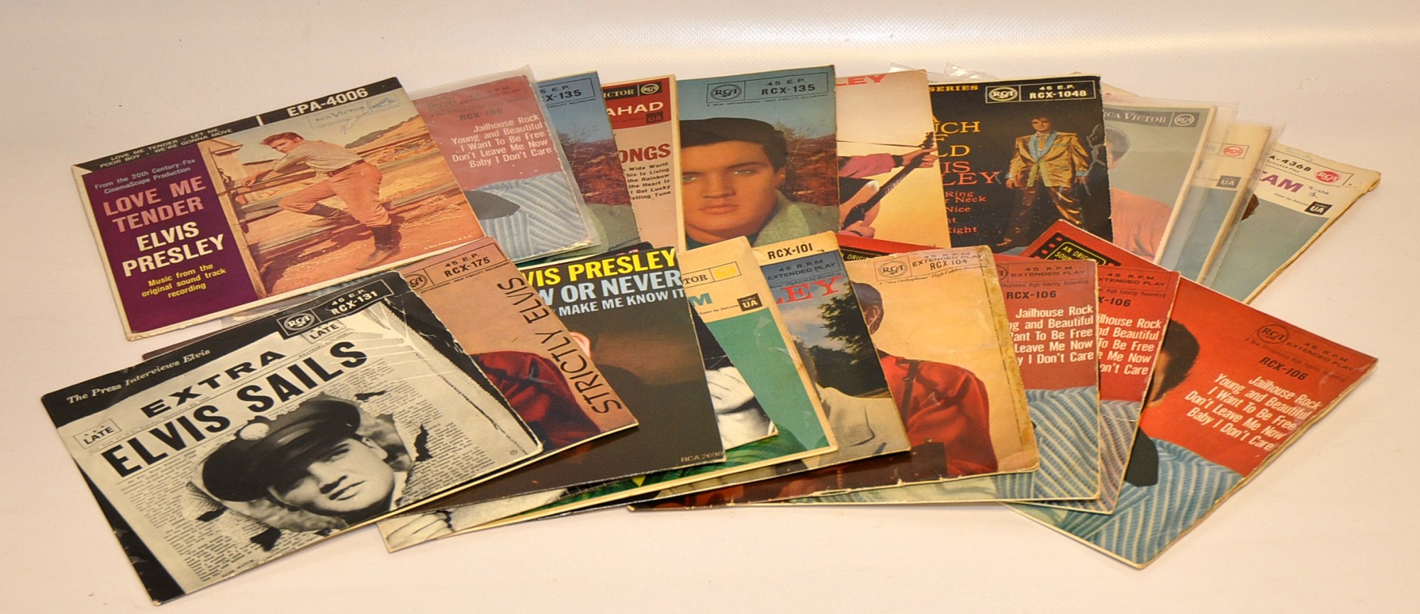 QUANTITY OF ELVIS EPS VARIOUS ISSUES