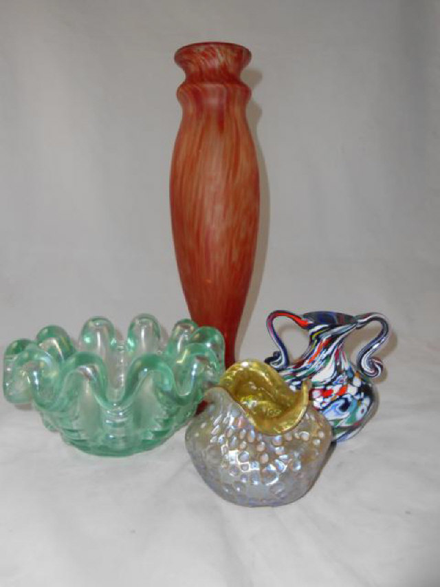 A Loetz style dimpled vase - H8.5cm, a red streaked glass vase - H14cm, an `End of Day` glass vase -