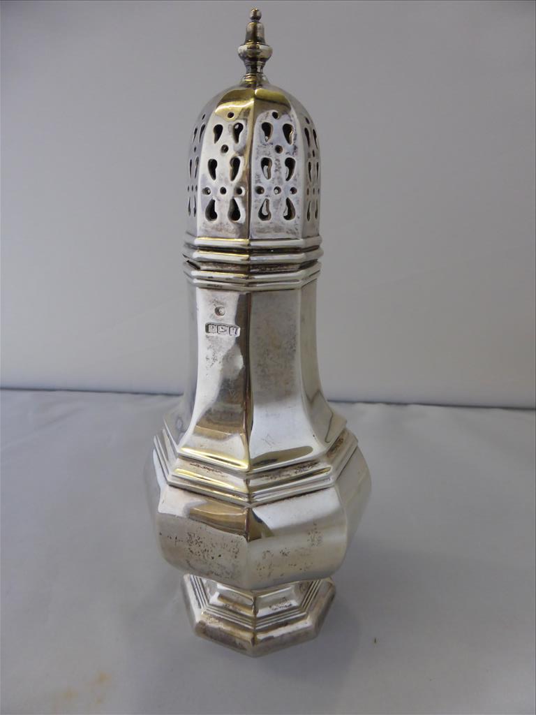 OCTAGONAL SILVER SUGAR CASTER BIRMINGHAM 1969 APPROX 5½ OZS P&P 18