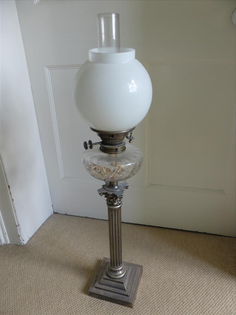 SILVER PLATED CORINTHIAN COLUMN OIL LAMP P&P N/A