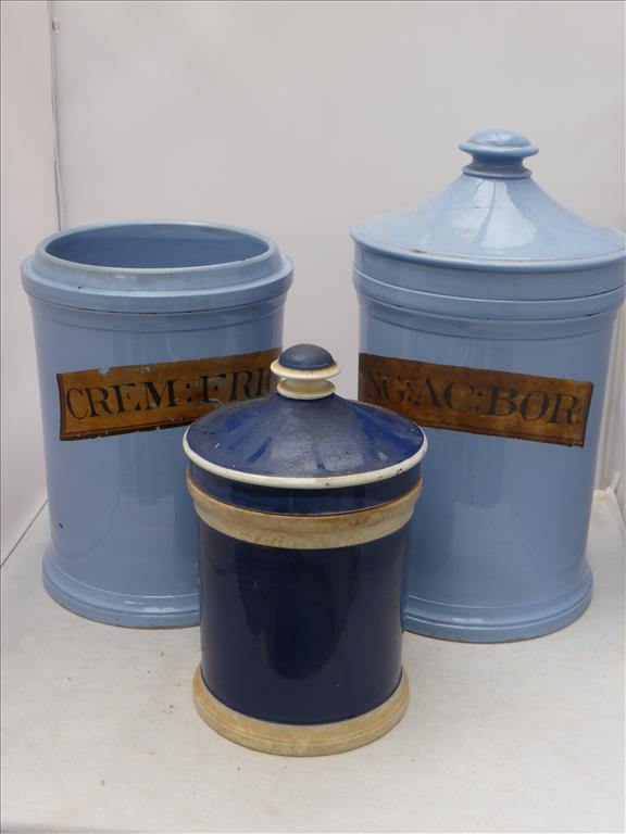 5, 19TH CENTURY BLUE PORCELAIN CHEMIST JARS P&P 30