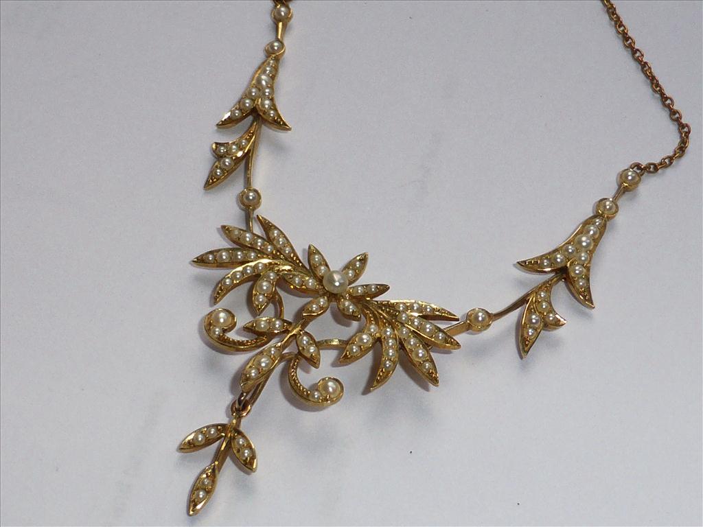 EDWARDIAN GOLD AND SEED PEARL NECKLACEPostage Cost (basic) : £18
