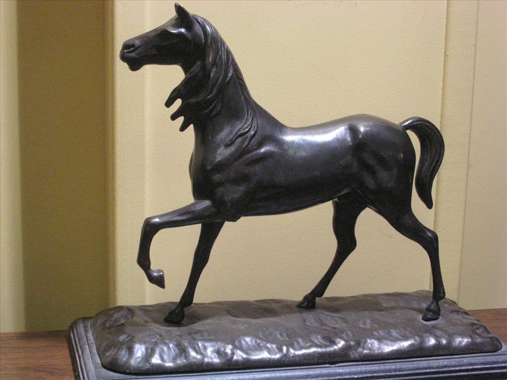 BRONZE HORSE ON PLINTH, PLINTH APPROX. 15 X 7 INS.Postage Cost (basic) : £ n/a