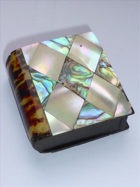 TORTOISESHELL AND MOTHER OF PEARL BOOK FORM VESTA CASEPostage Cost (basic) : £20