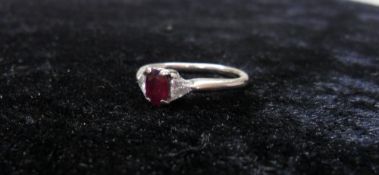 18ct white gold ruby & diamond ring - approx size H