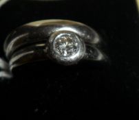 18ct white gold diamond solitaire ring approx 0.25 ct with matching wedding band - size approx L &