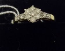 9ct gold diamond flower ring - size approx O