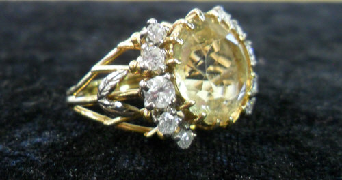 Large citrine and diamond 18ct gold ring - approx size L