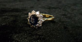 18ct gold sapphire & diamond cluster ring - size approx N