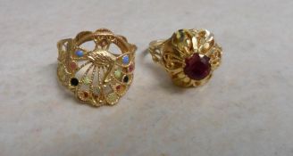 2 22ct gold rings, 1 set with possible ruby - approx size M & O 1/2