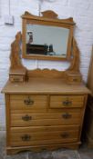 Late Vict/Edw dressing table / chest of drawers