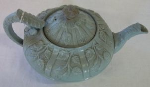 Teapot 'Cork & Edge' decorated with leaves