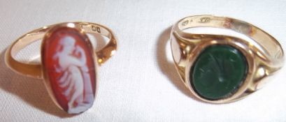 2 9ct gold rings, one carved & one seal style