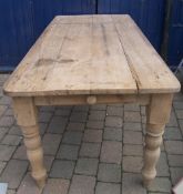 Old pine kitchen table approx 5ft 6 in x 2ft 7 in