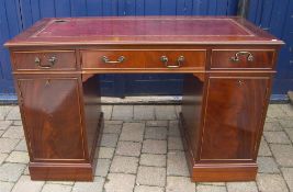 Pedestal computer desk with leather top